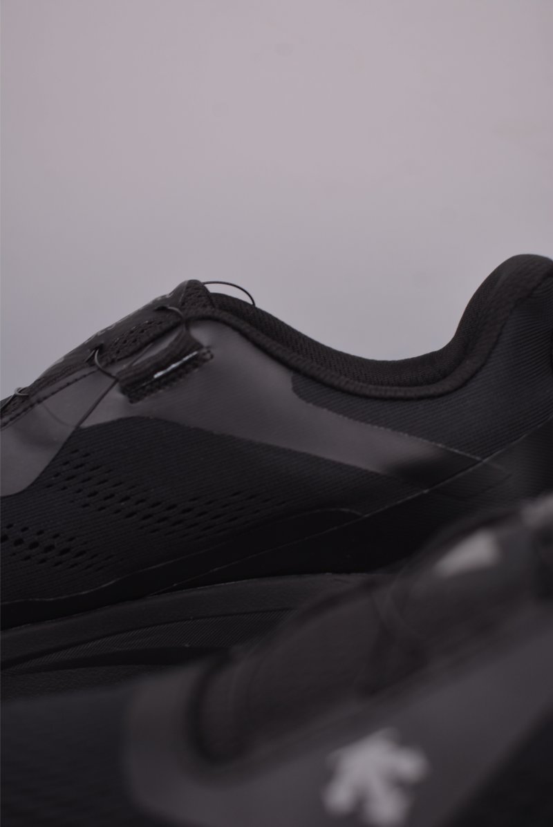 Descente Lavitate Wire view