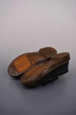 Dr. Martens Classic Boot 'Black' view 3