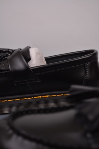 Dr. Martens Classic Boot 'Black' view 8