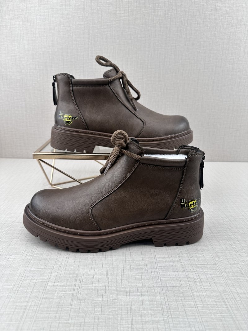 Dr. Martens Q11 Boot view