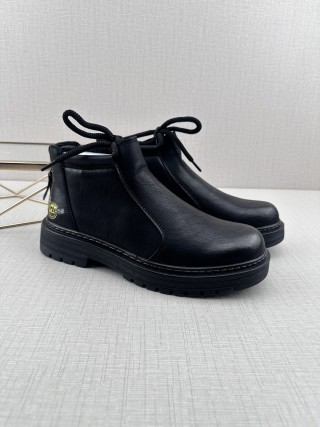 Dr. Martens Q11 Boot 'Black' view 3