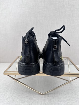 Dr. Martens Q11 Boot 'Black' view 5