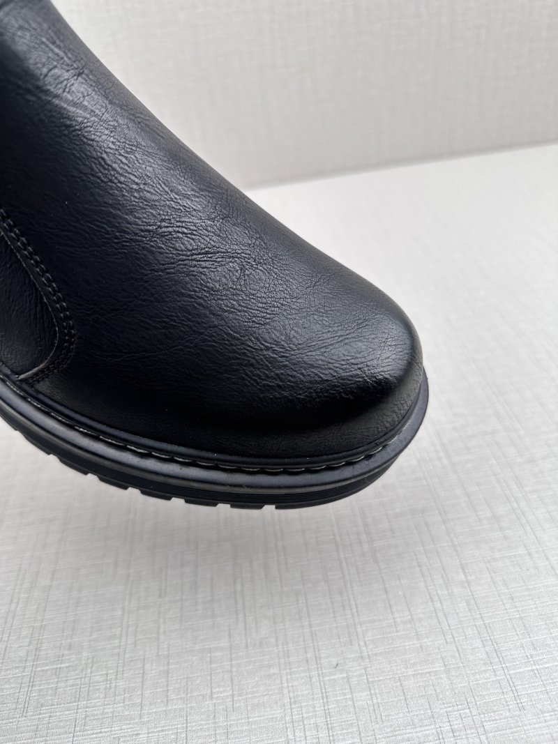 Dr. Martens Q11 Boot 'Black' view