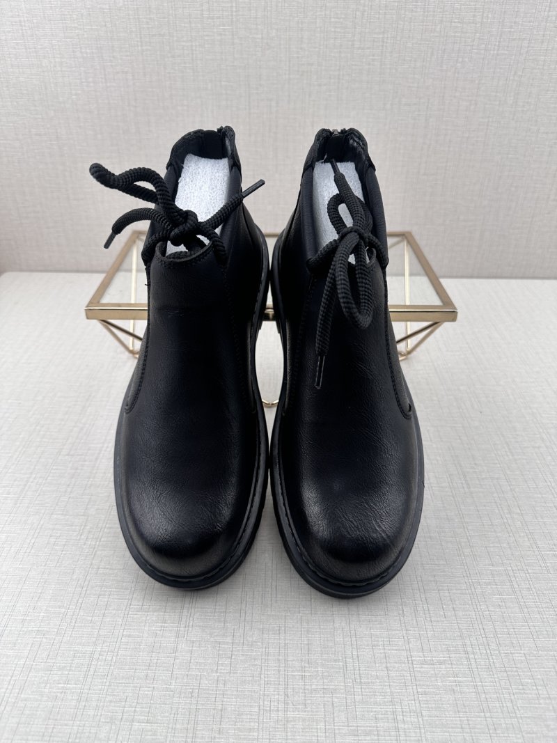 Dr. Martens Q11 Boot 'Black' view