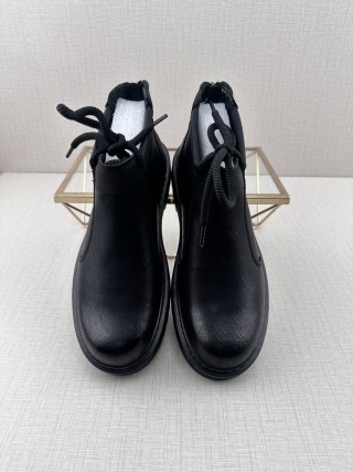 Dr. Martens Q11 Boot 'Black' view 9
