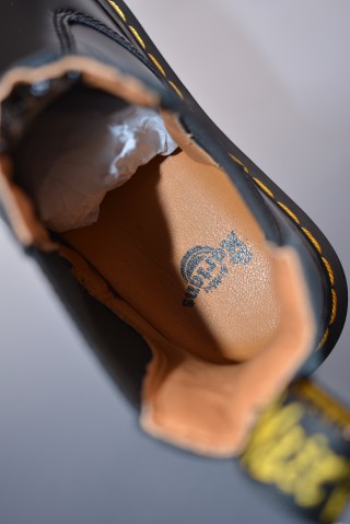 Dr. Martens 2976 Chelsea Boot view 9