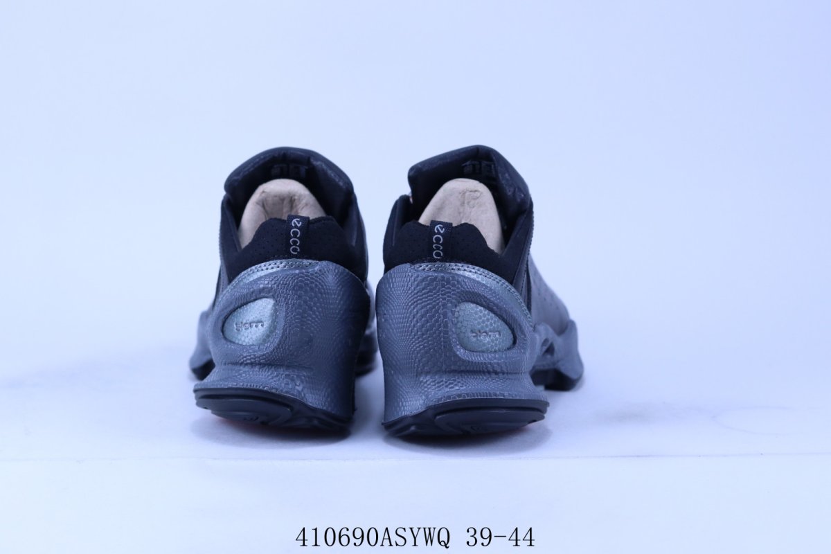 ECCO Lightweight Running Shoe 'Red' view