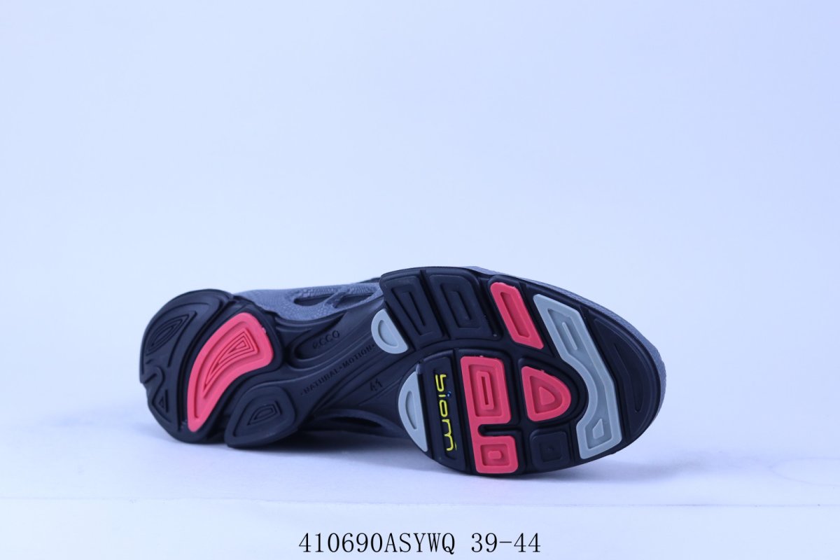 ECCO Lightweight Running Shoe 'Red' view