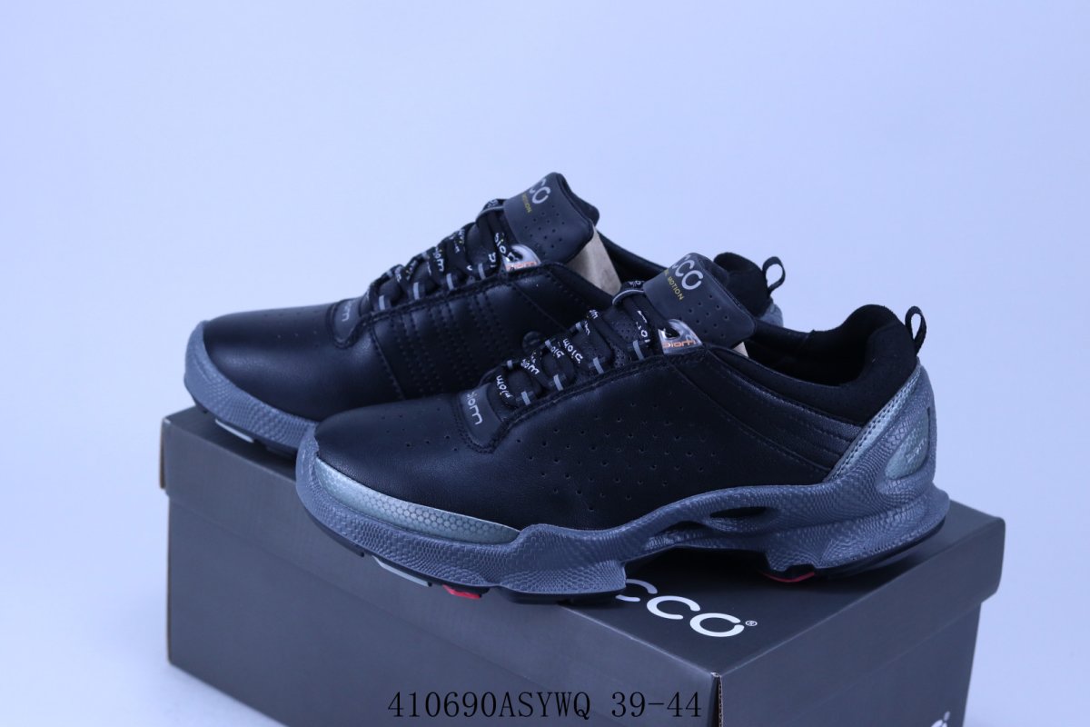 ECCO Lightweight Running Shoe 'Red' view