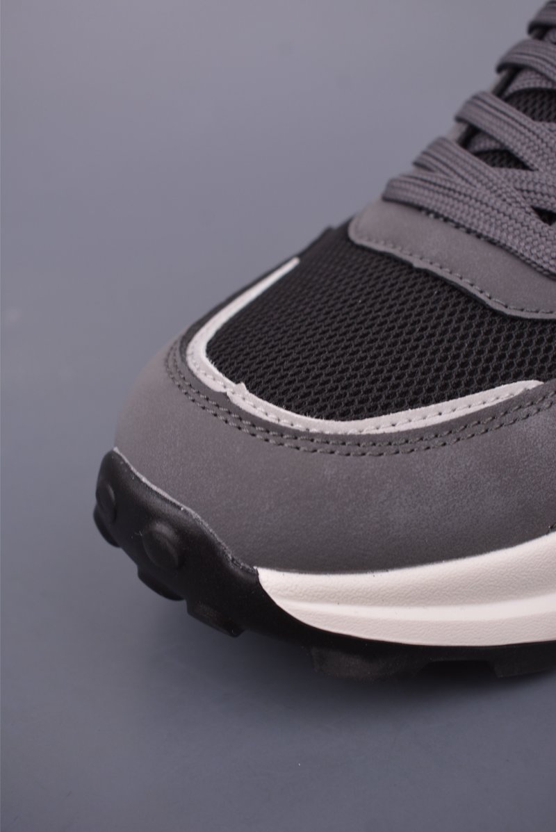 ECCO Chunky Running Shoe view