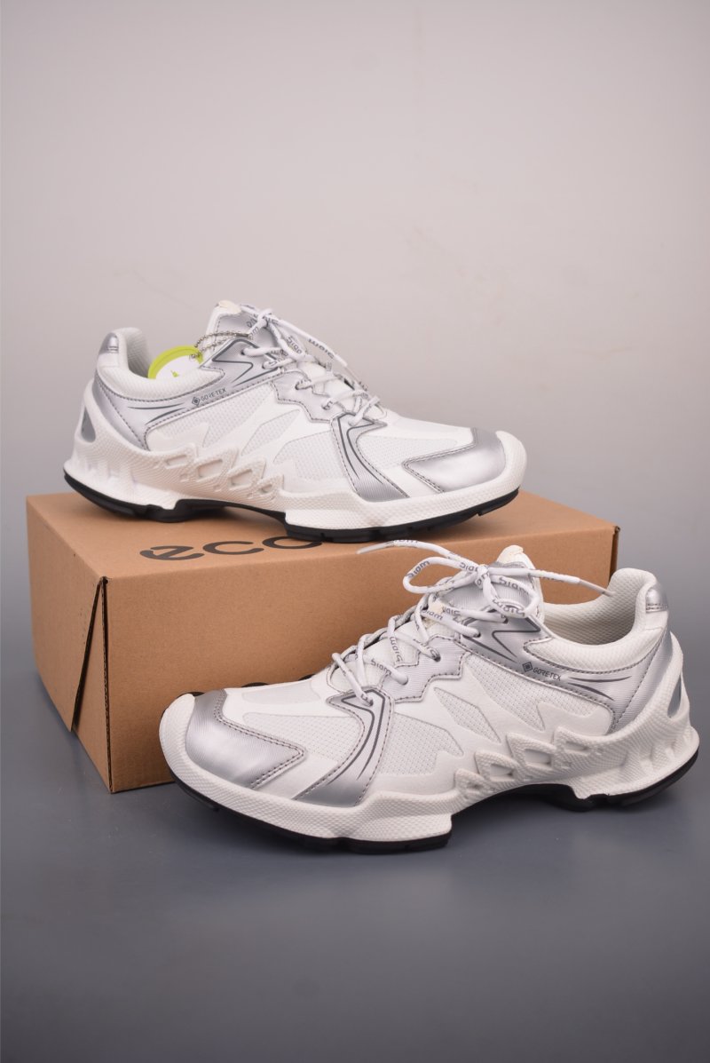 ECCO Sneakers view