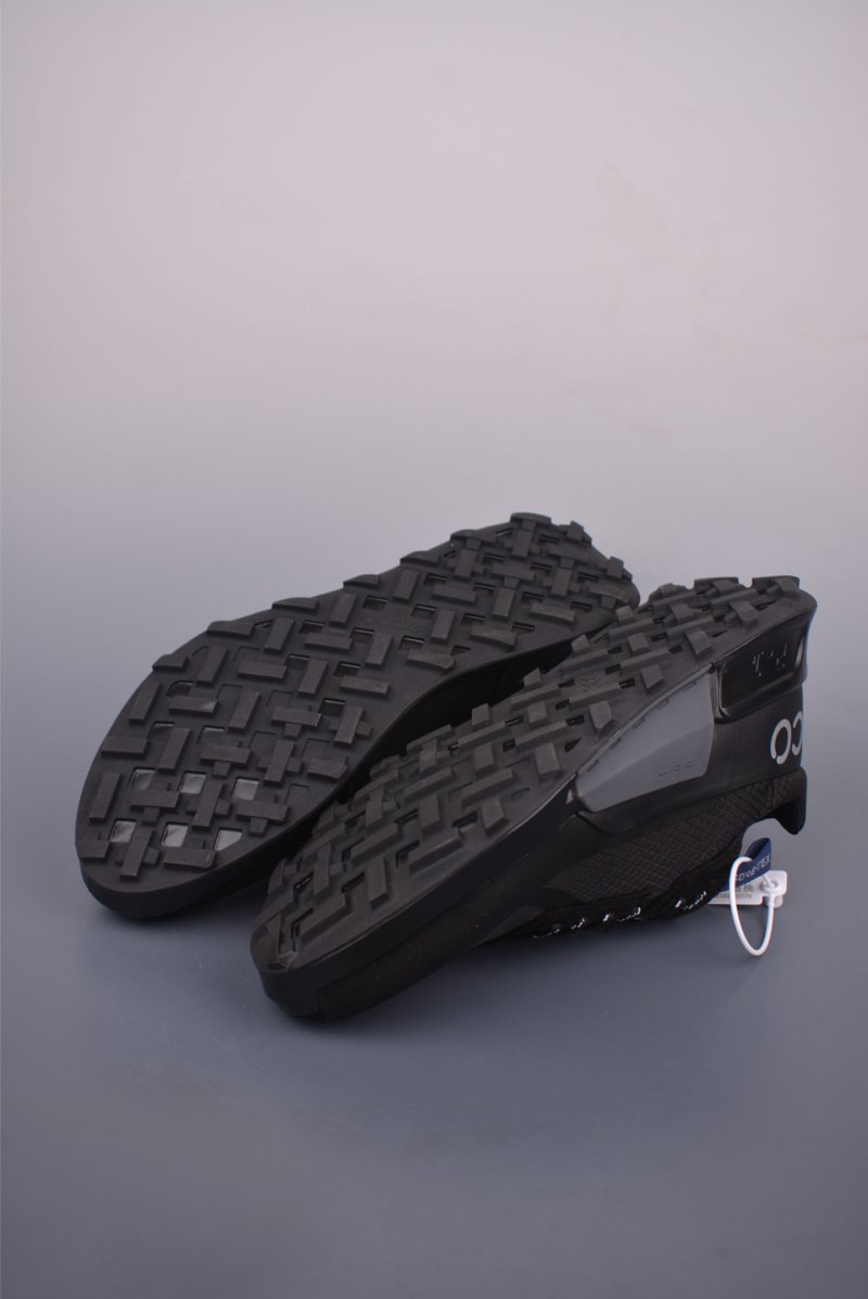ECCO Sneakers view