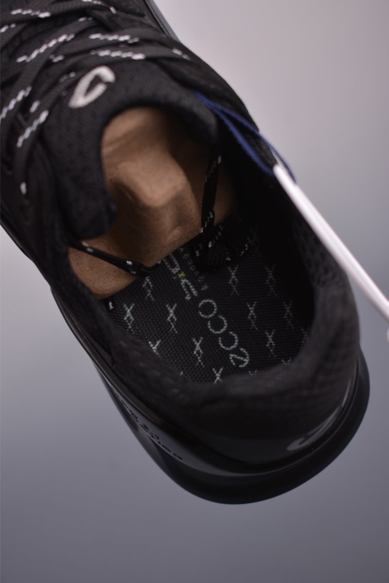 ECCO Sneakers view