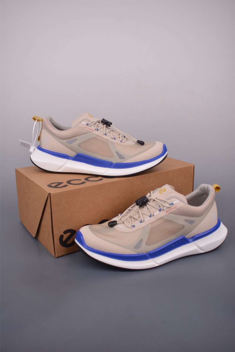 ECCO Sneakers view
