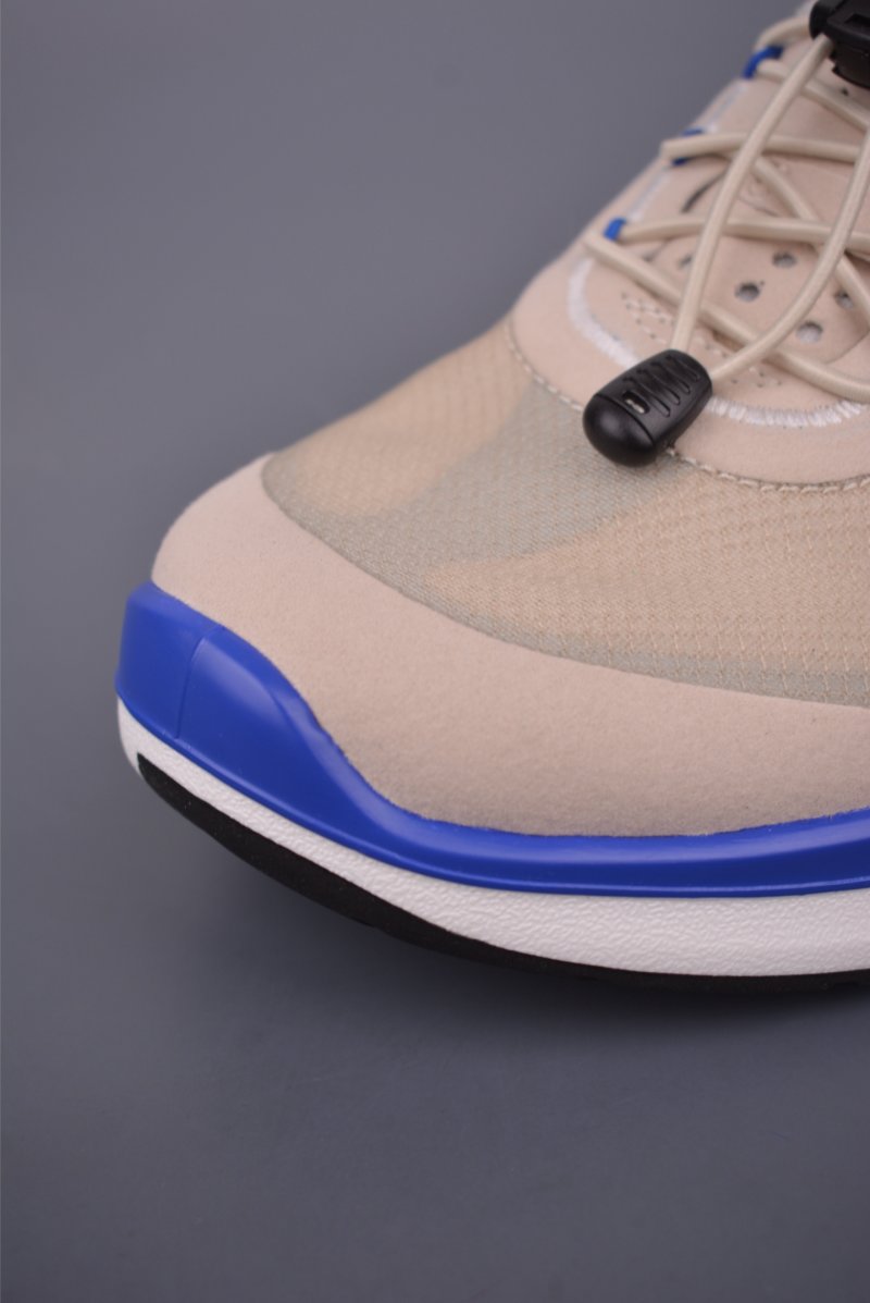 ECCO Sneakers view