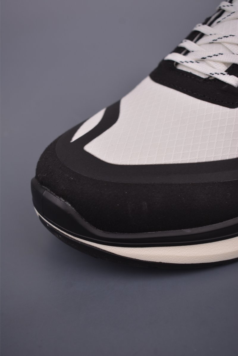 ECCO Sneakers view
