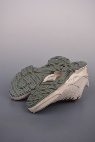 Ecco Biomc 'Yellow' view 3