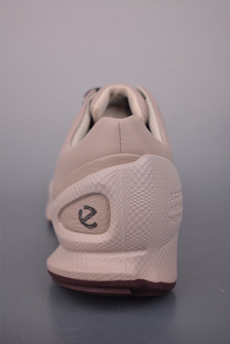 Ecco Biomc 'Yellow' view
