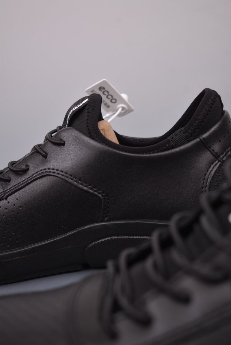 Ecco Biomc 'Yellow' view