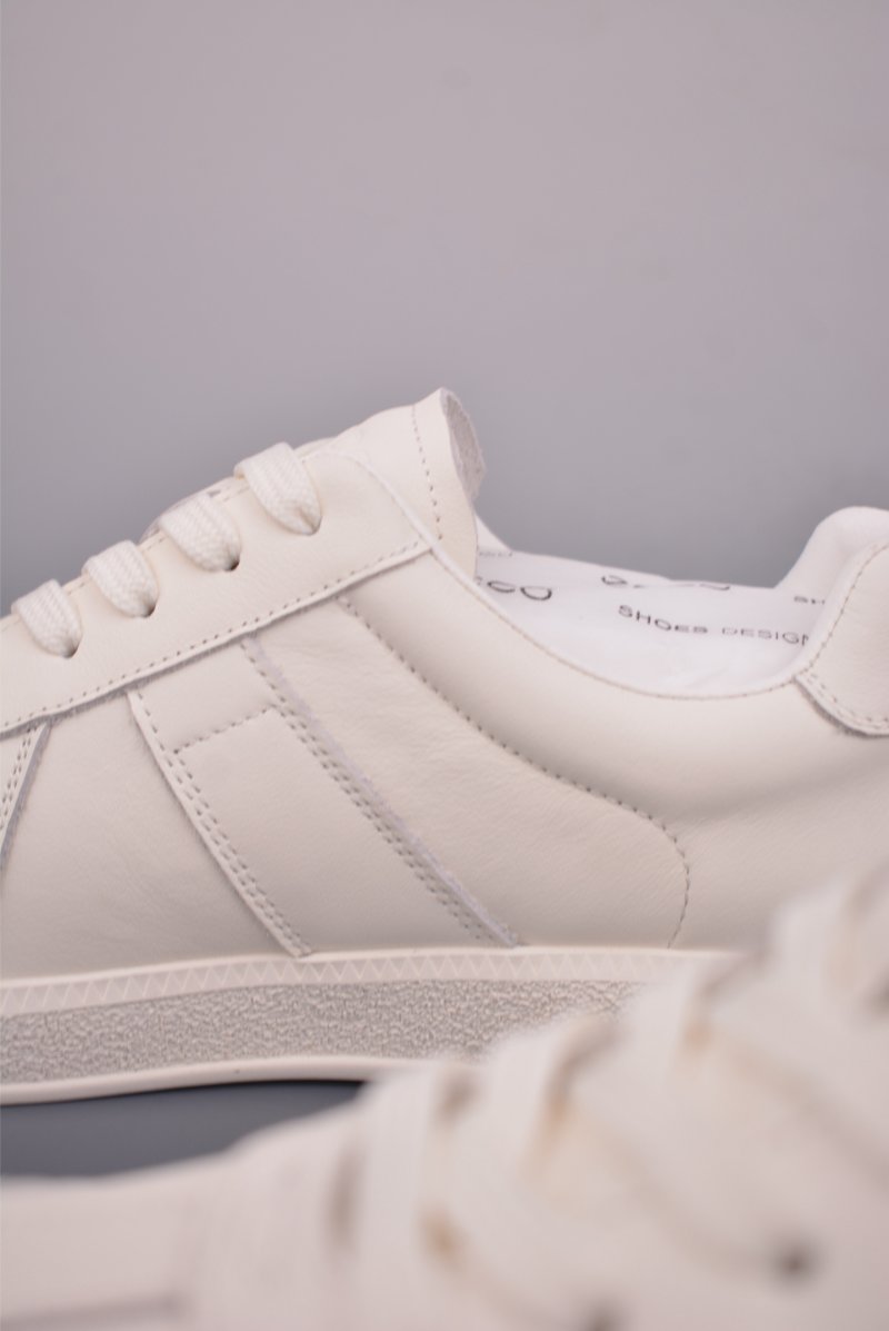 Ecco Buff 'White' view