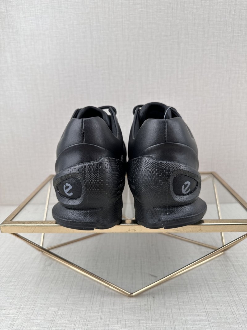 Ecco JJ11 'Red' view