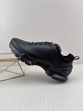 Ecco JJ11 'Red' view 1