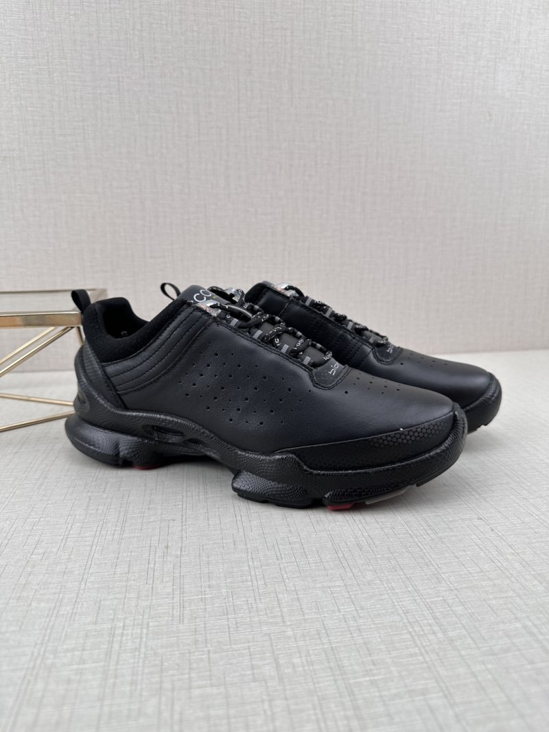 Ecco JJ11 'Red' view