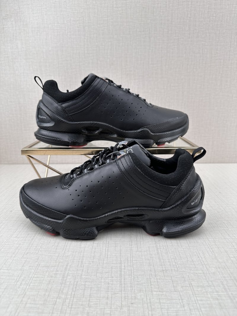 Ecco JJ11 'Red' view