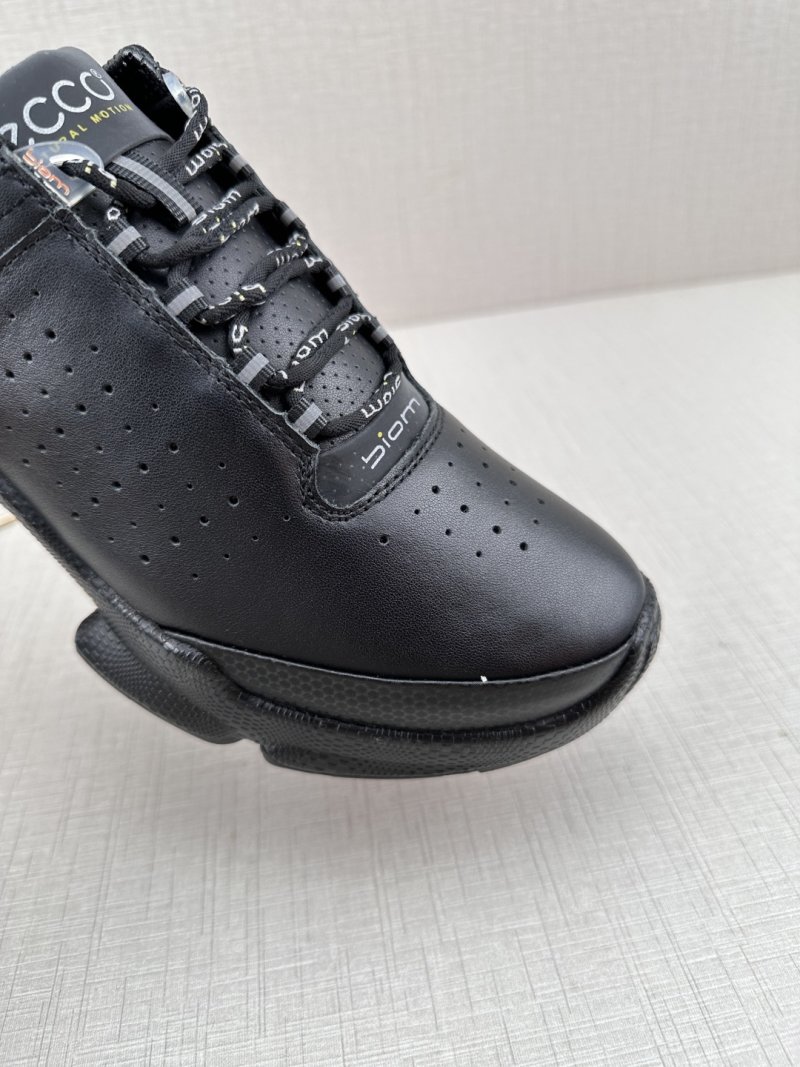 Ecco JJ11 'Red' view