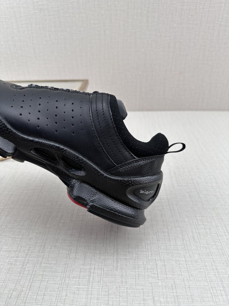 Ecco JJ11 'Red' view