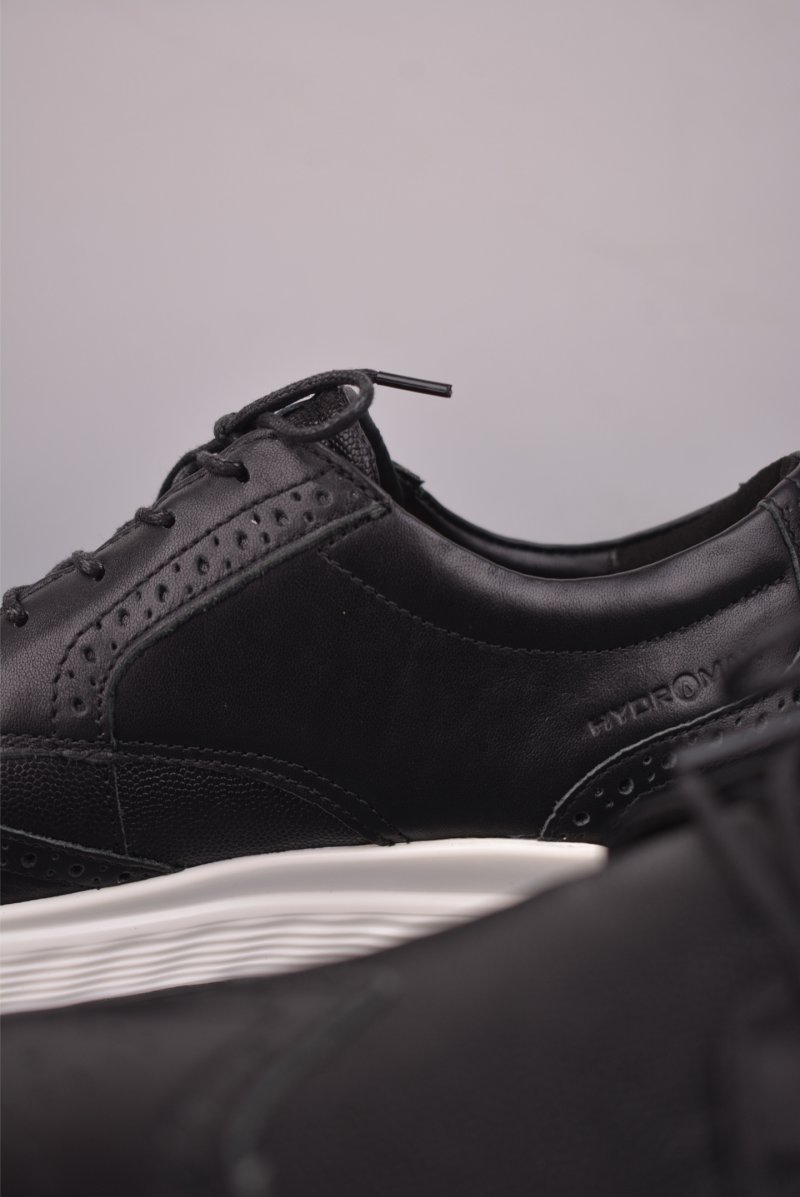 Ecco PU 'Black / White' view