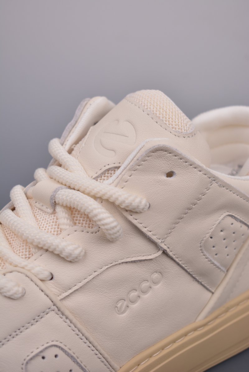 Ecco PU 'White' view