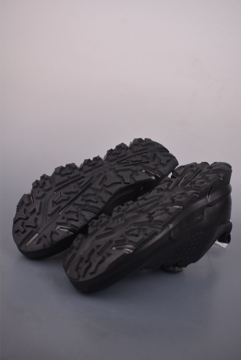 Ecco PU 'Black / White' view
