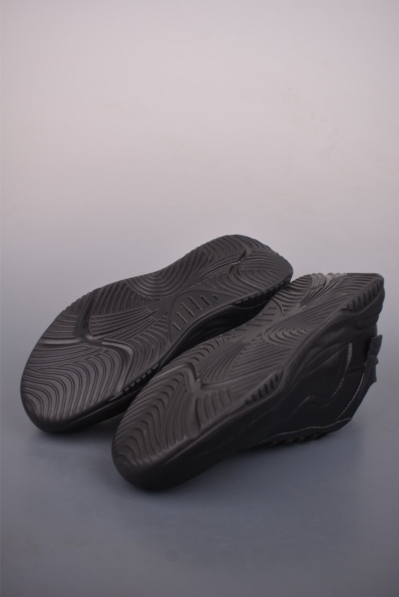 Ecco PU 'Black / White' view