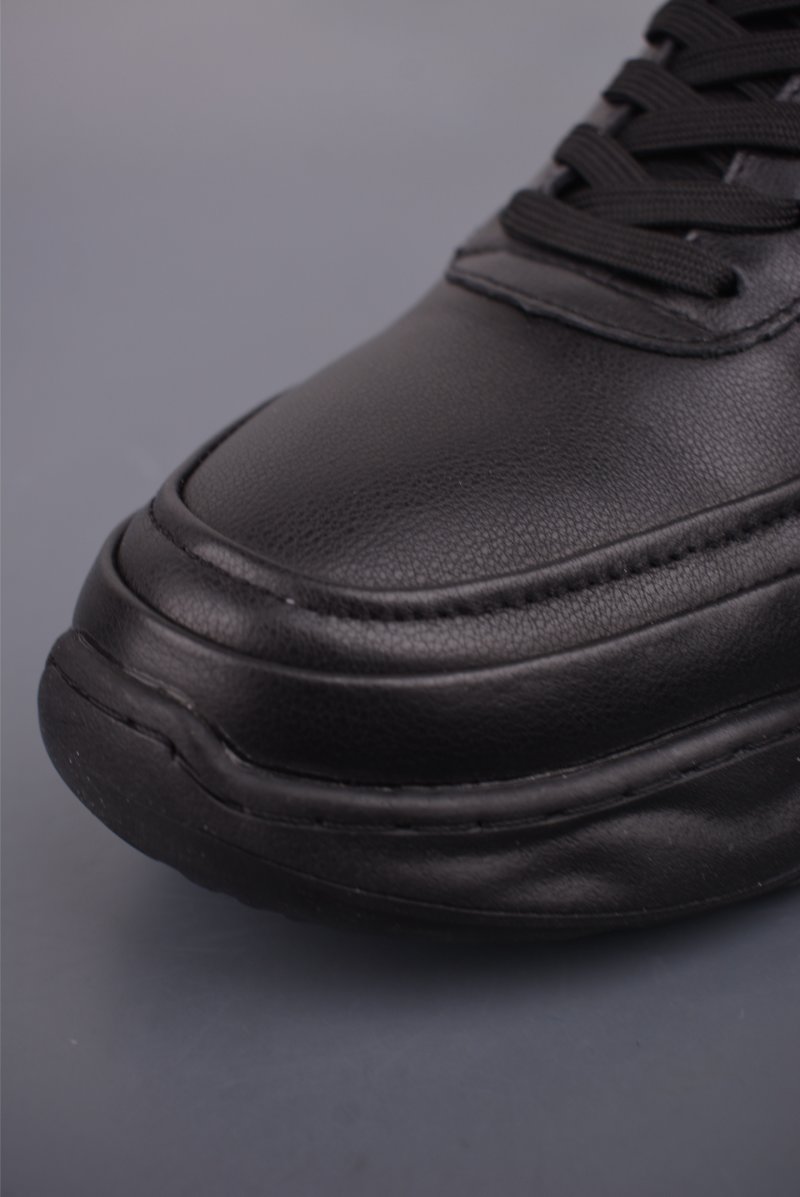Ecco PU 'Black / White' view