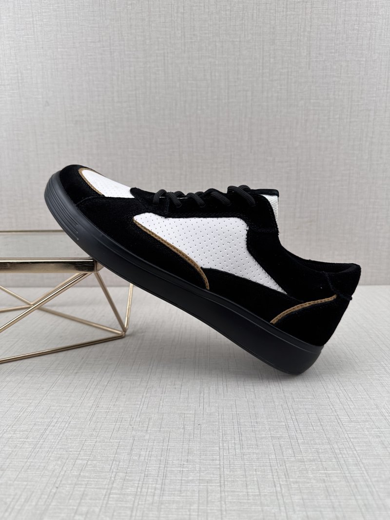 Ecco Q11