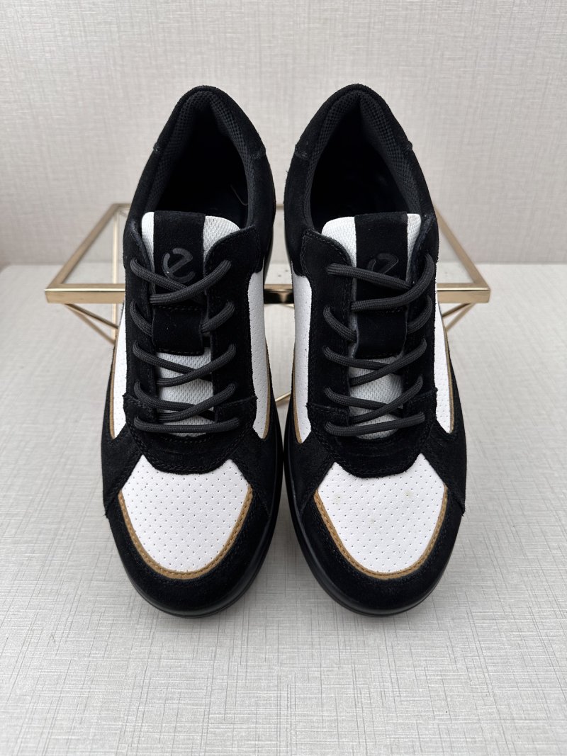 Ecco Q11 view