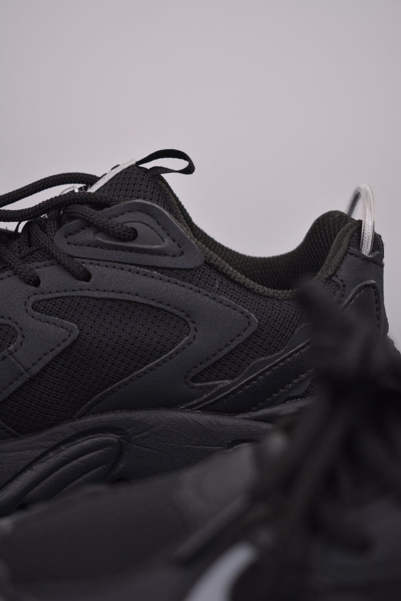 Fila Sneakers view