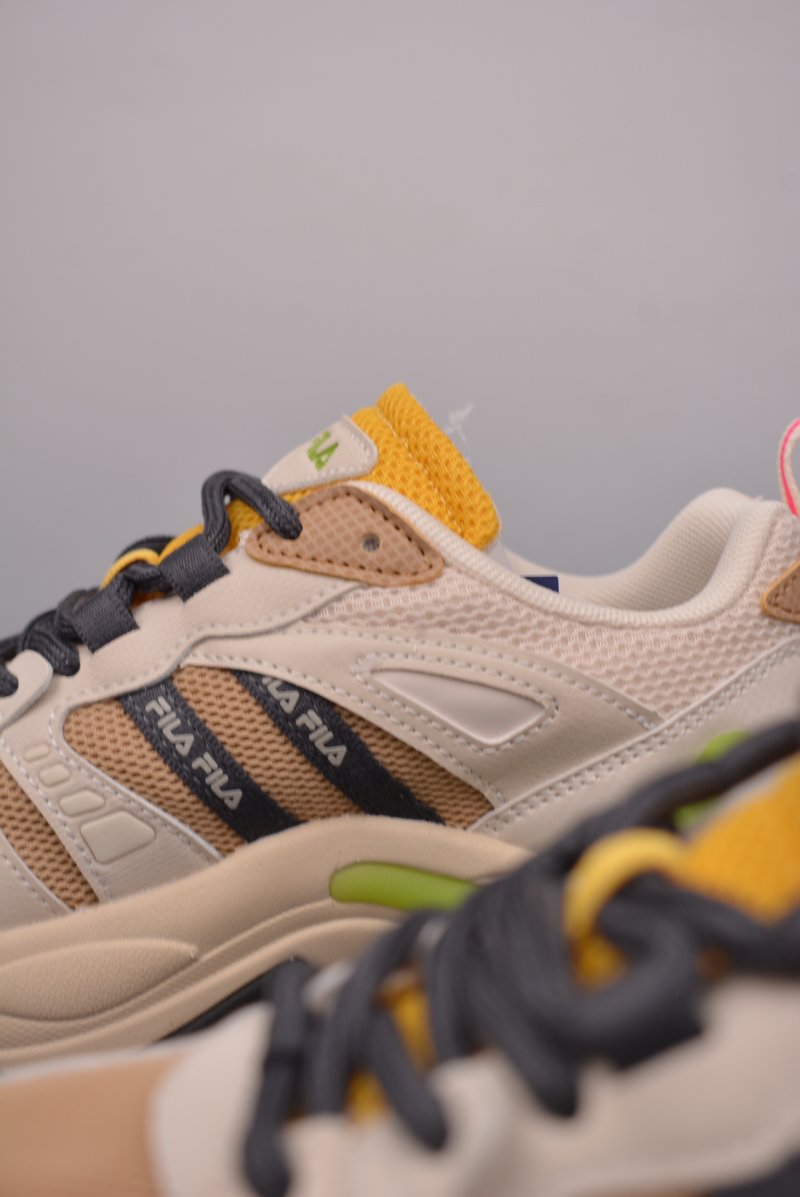 Fila Sneakers view