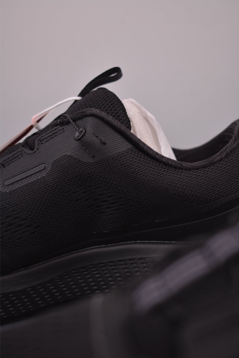Fila Basketball Shoes view