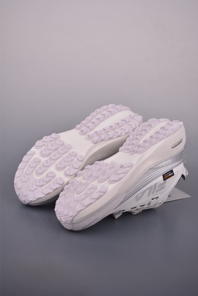 Fila Basketball Shoes view