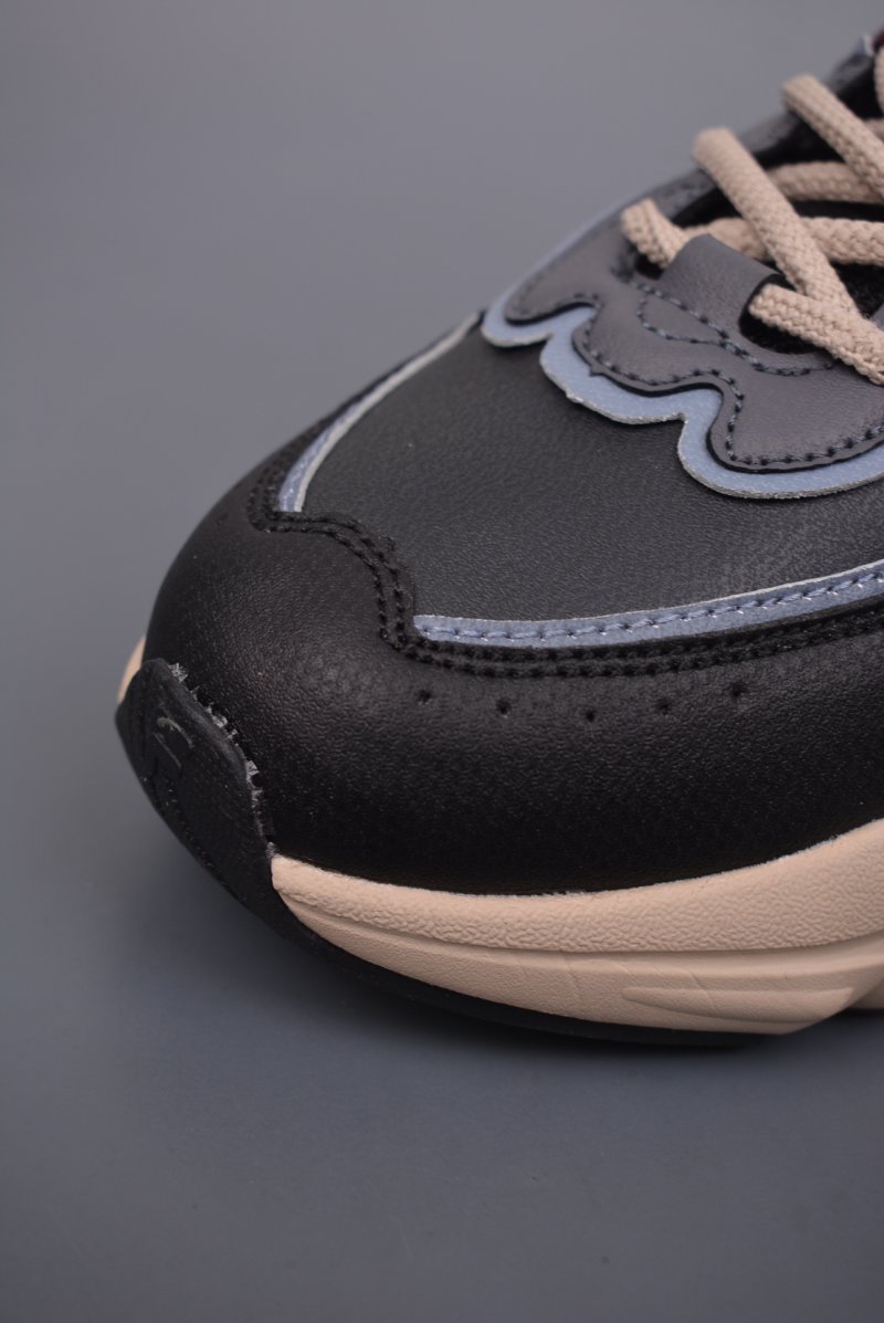 Fila Basketball Shoes view