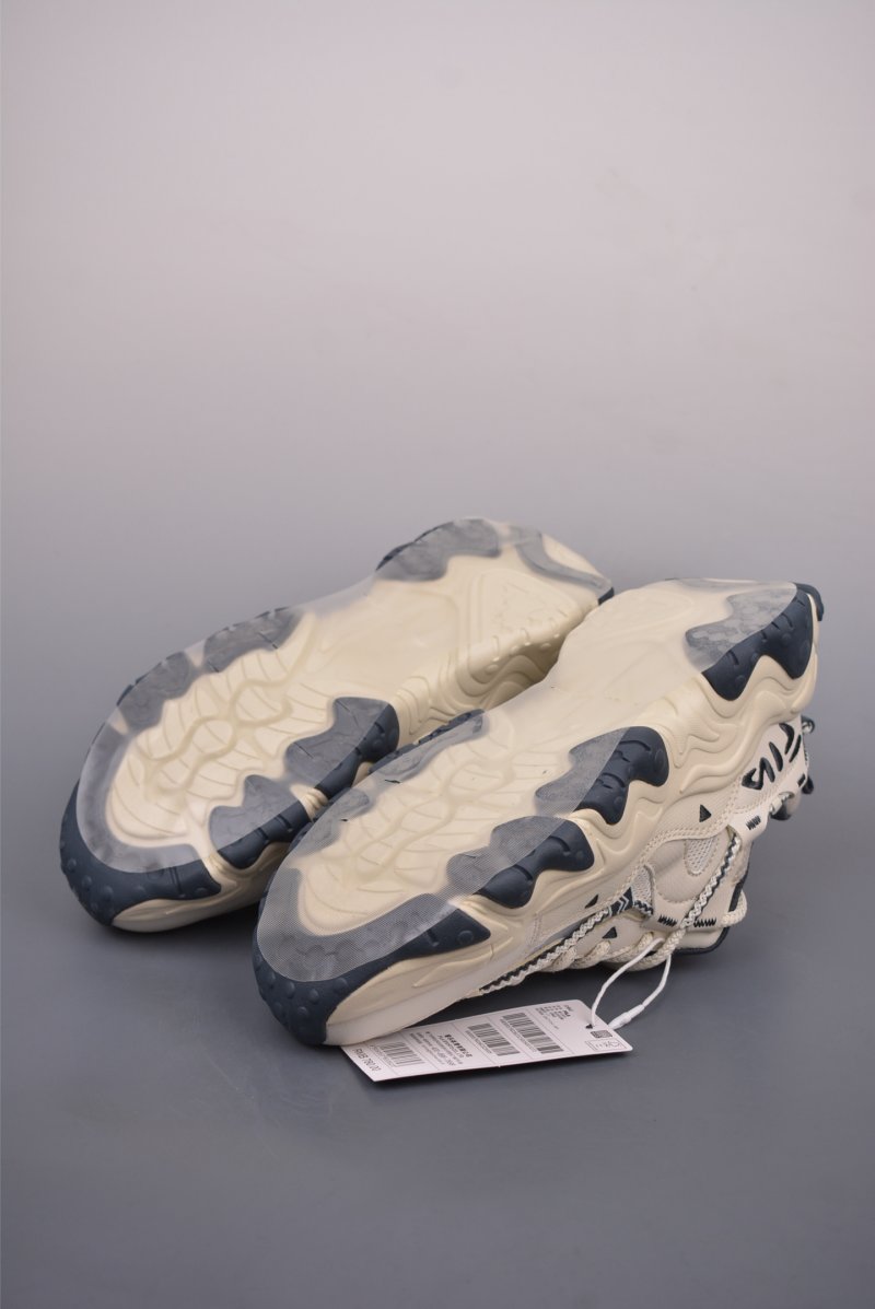 Fila Basketball Shoes view