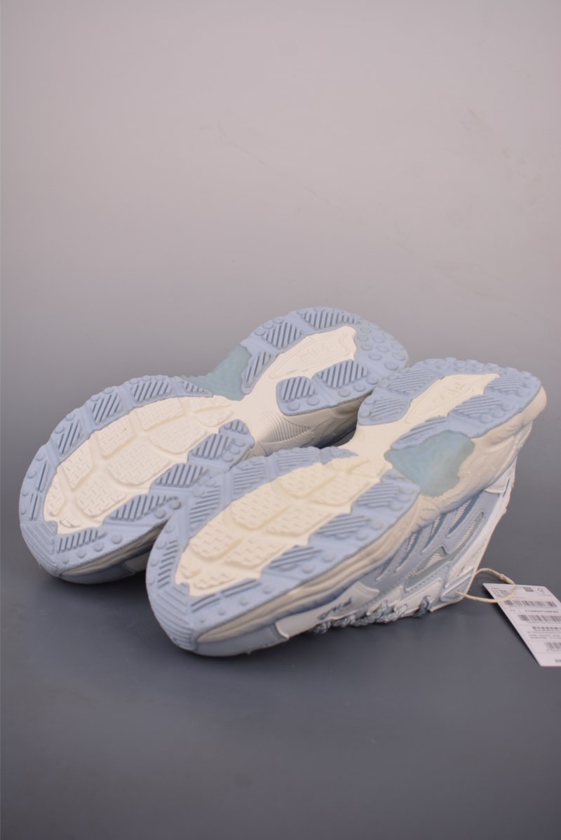Fila Basketball Shoes view