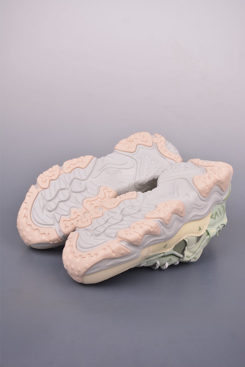 Fila Basketball Shoes view