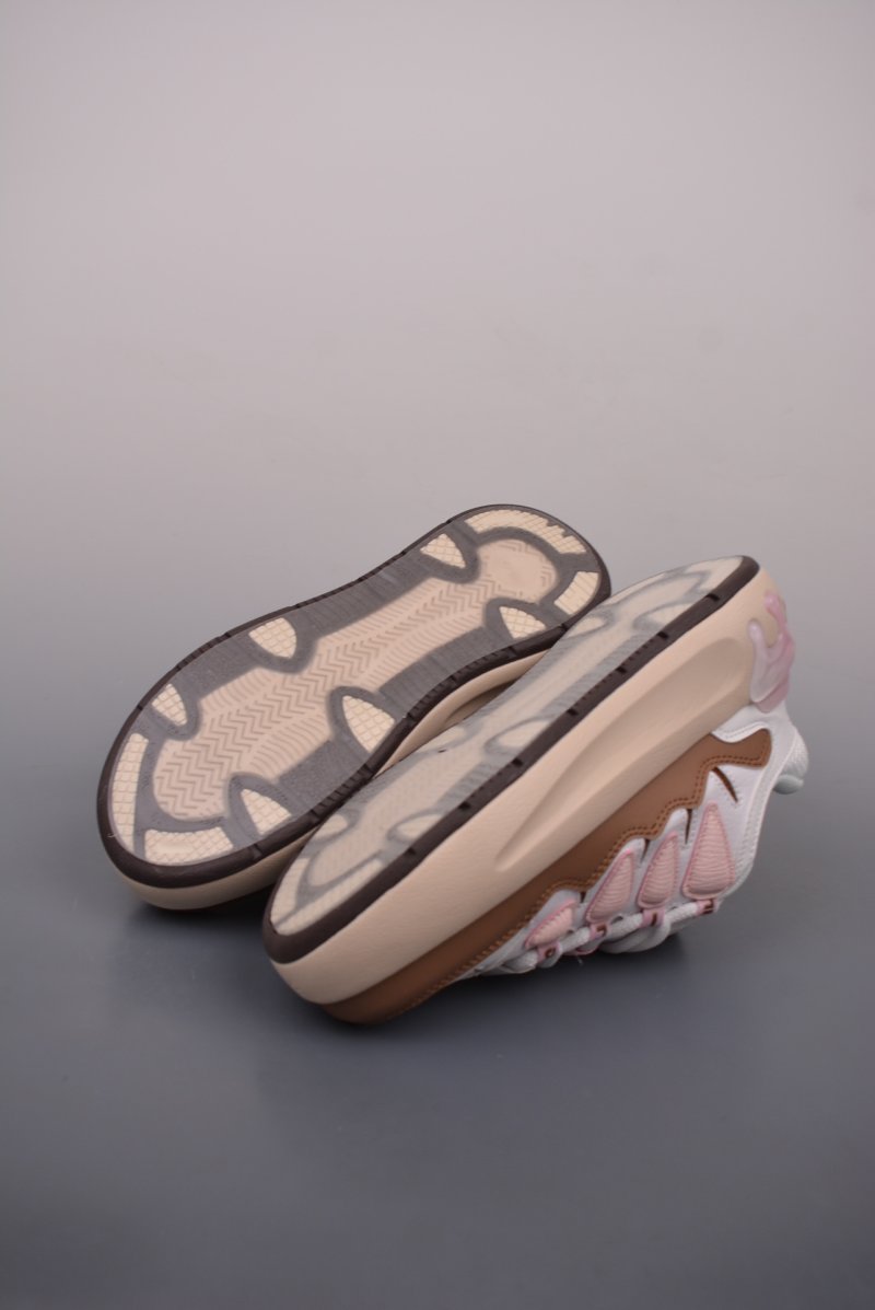 Fila Basketball Shoes view