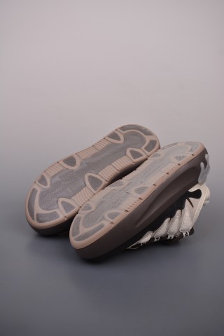 Fila Basketball Shoes view 3