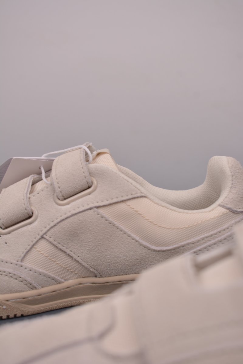 Fila Slant Shot view