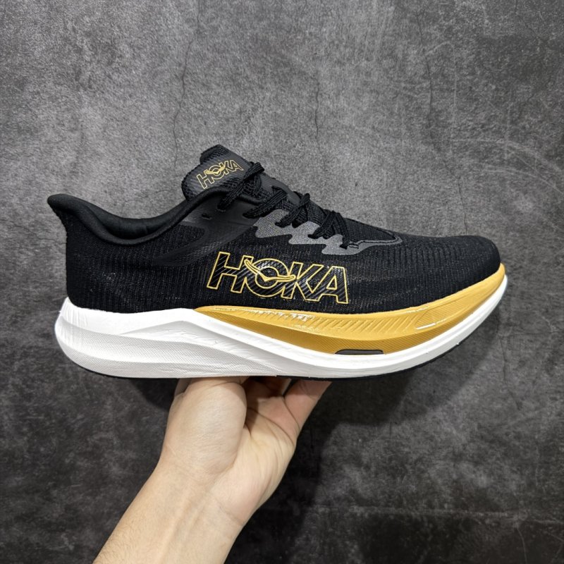 Hoka Rocket X 3