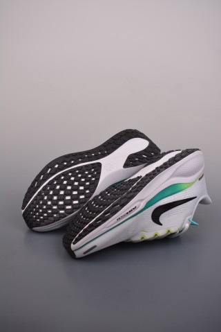 Hoka Air Zoom Pegasus 41 view 3
